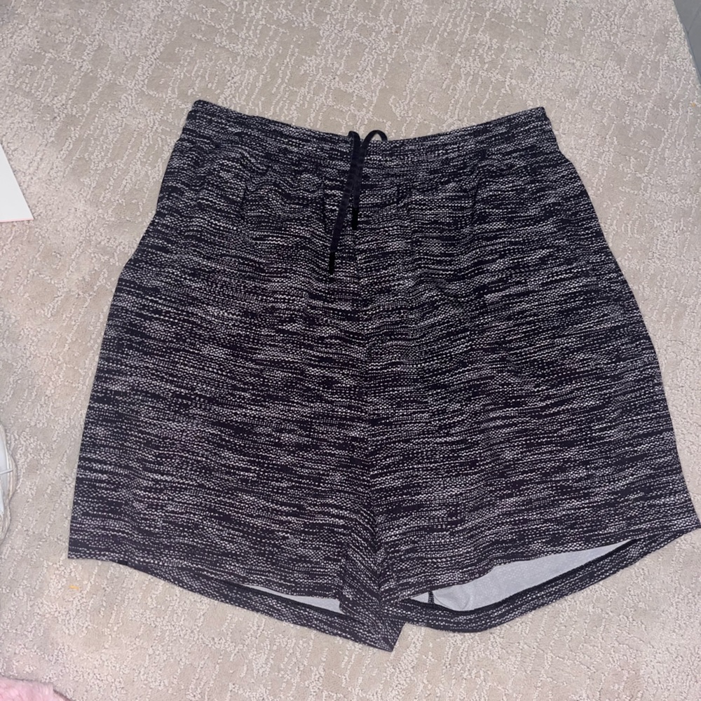 Men’s Heathe red grey lulu shorts